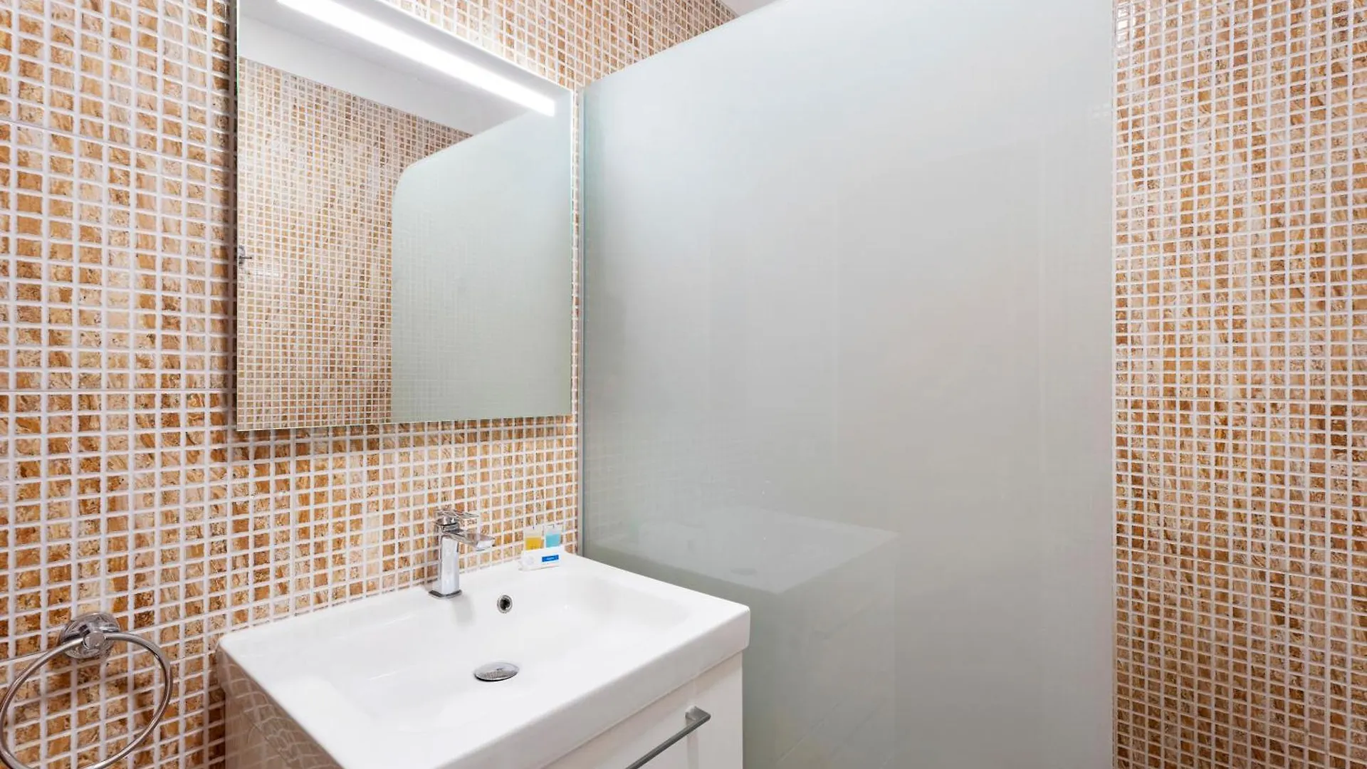 ארונה Duplex Altemar Playa Las Americas 0*,